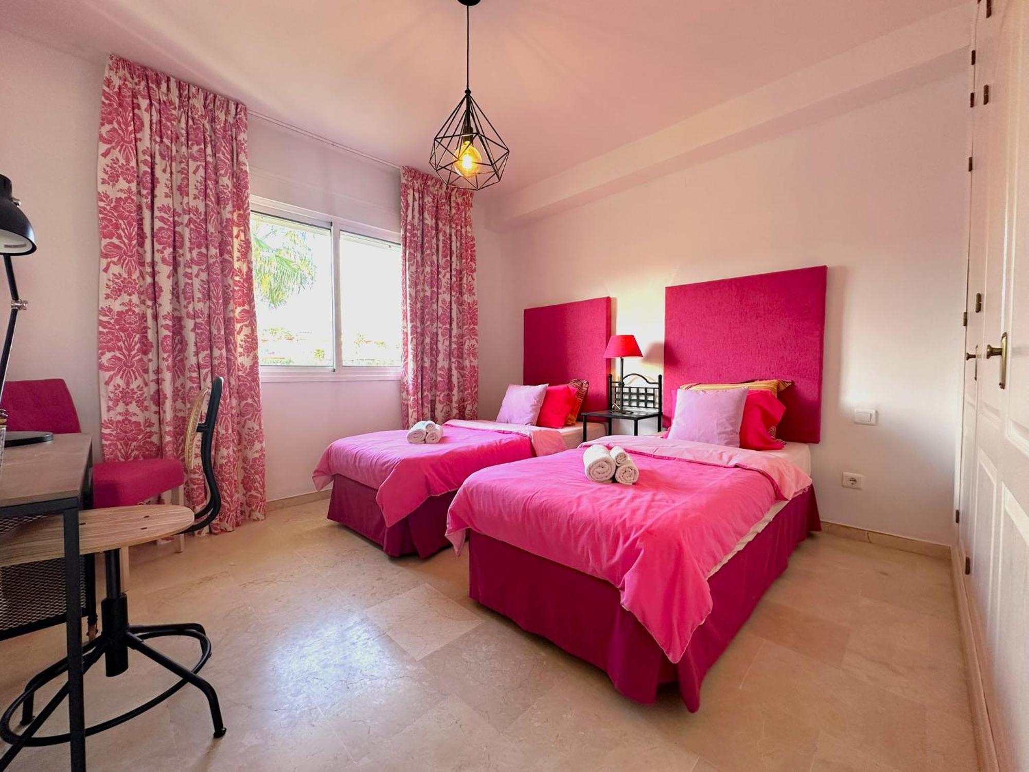 Apartments Bermuda Beach エステポナ エクステリア 写真