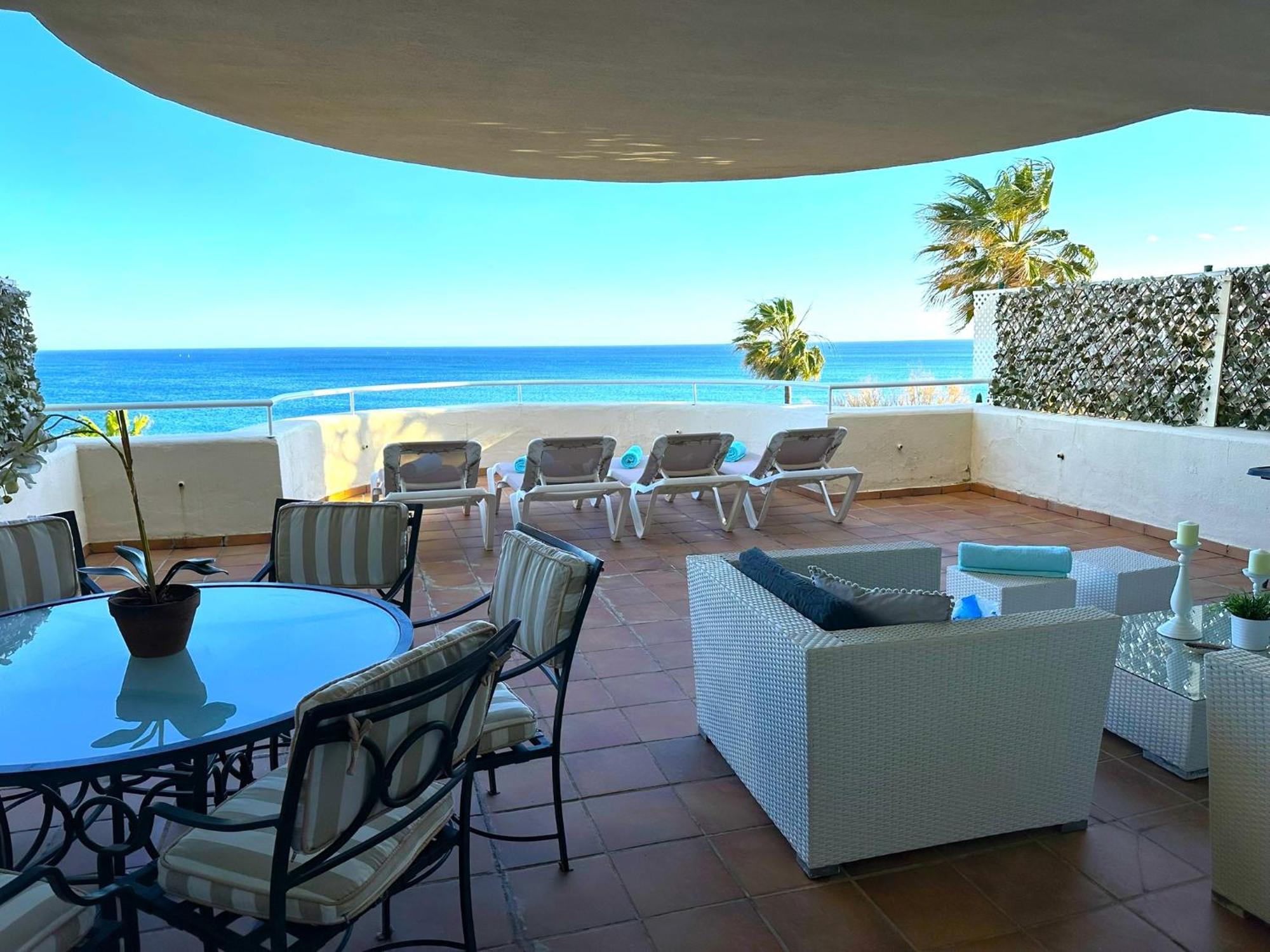 Apartments Bermuda Beach エステポナ エクステリア 写真