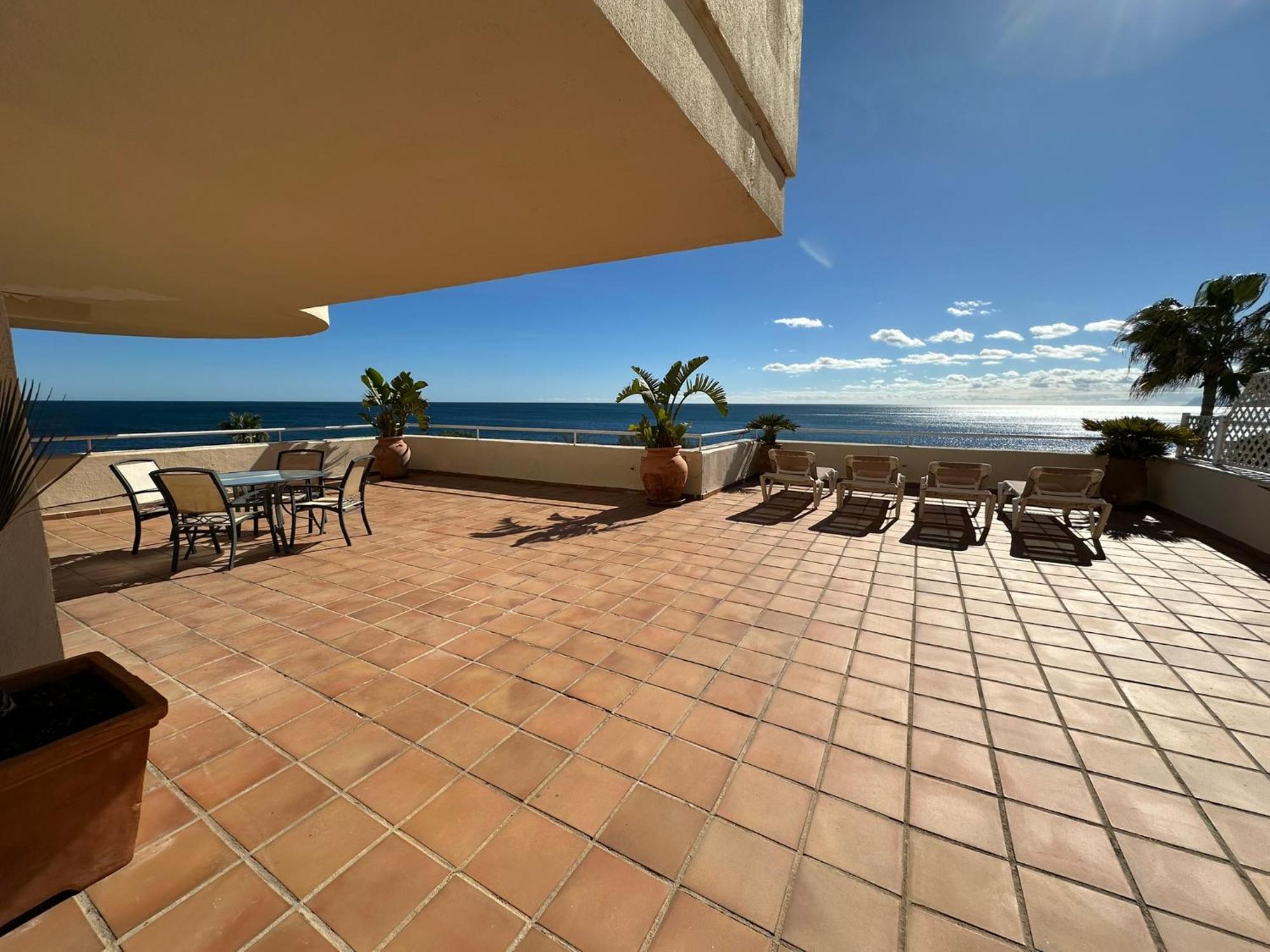 Apartments Bermuda Beach エステポナ エクステリア 写真